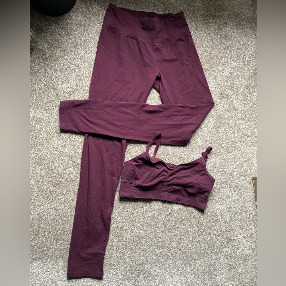 Aerie Chill Play Move Bra and Leggings Set (Berry Burgundy)